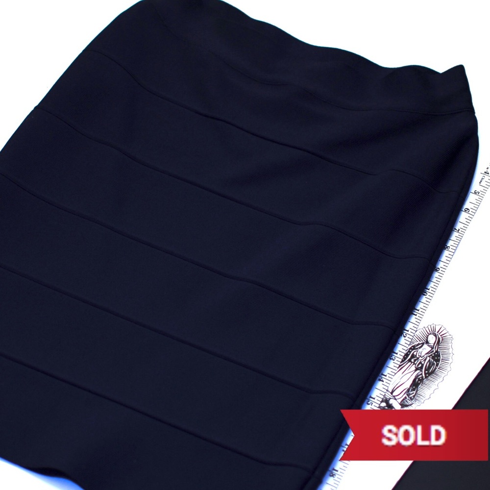 🚫SOLD🚫BCBG MAX AZRIA •Alexa Navy Blue Skirt